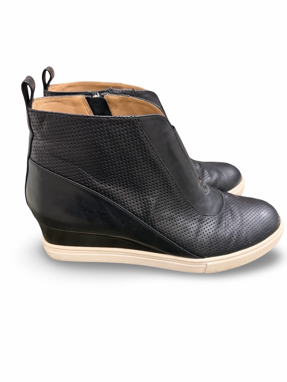 Linea Paolo Anna Black Wedge Sneaker Bootie Size 8